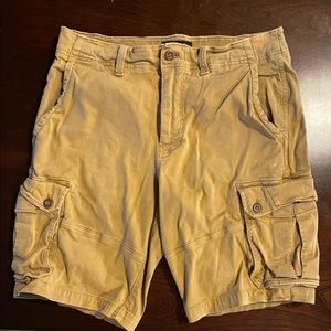 American Eagle Cargo Shorts 34